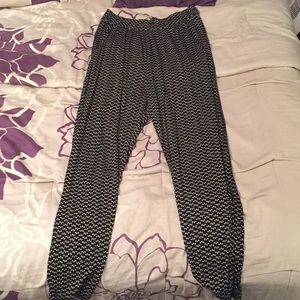 H&M ‘Petite Petal’ Patterned Soft Pants